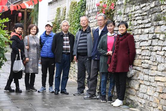 说明: C:\Users\T\Desktop\ddf5cab54f3d94904d9693297f0ddfe.jpg